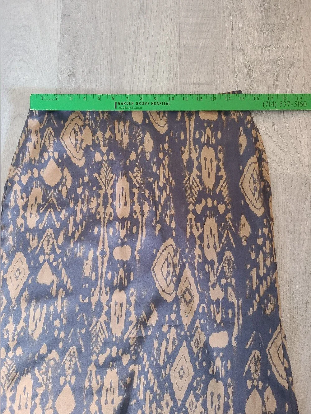 Dress Forum Midi Skirt Size M
